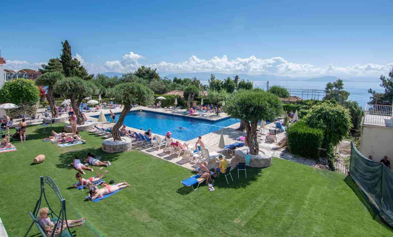 Alexandros Hotel