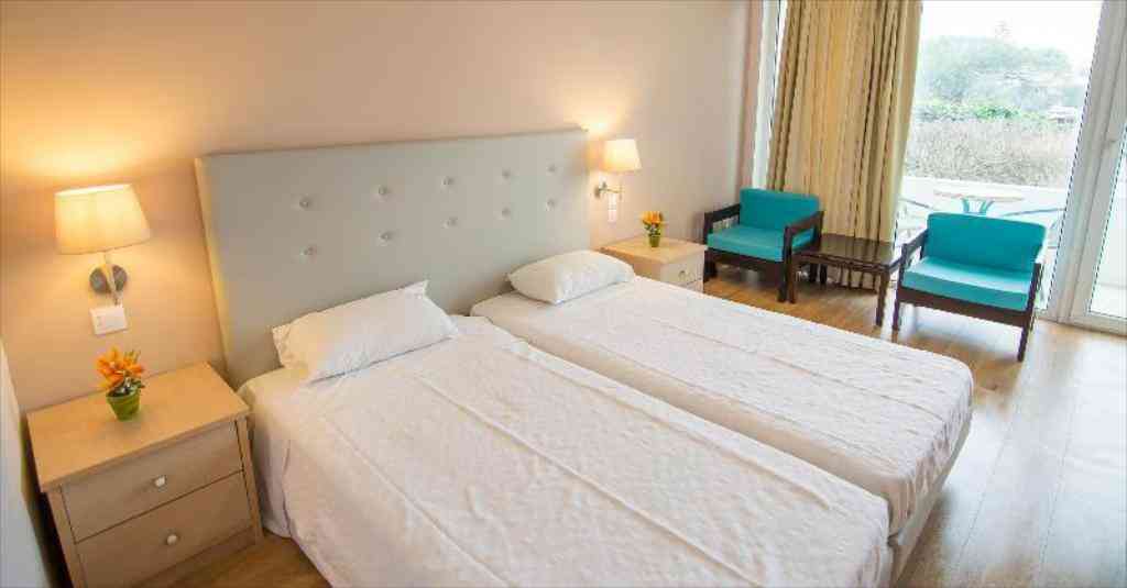 Alexandros Hotel