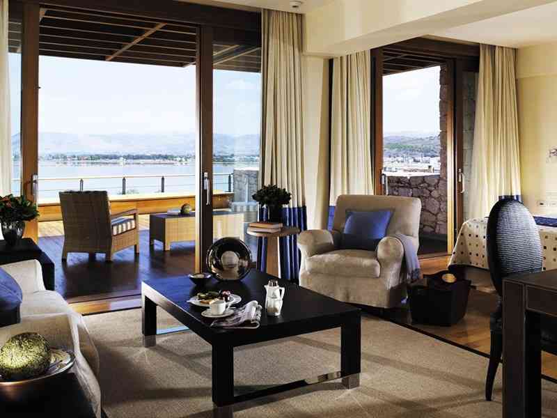 Amphitryon Hotel, Арголида