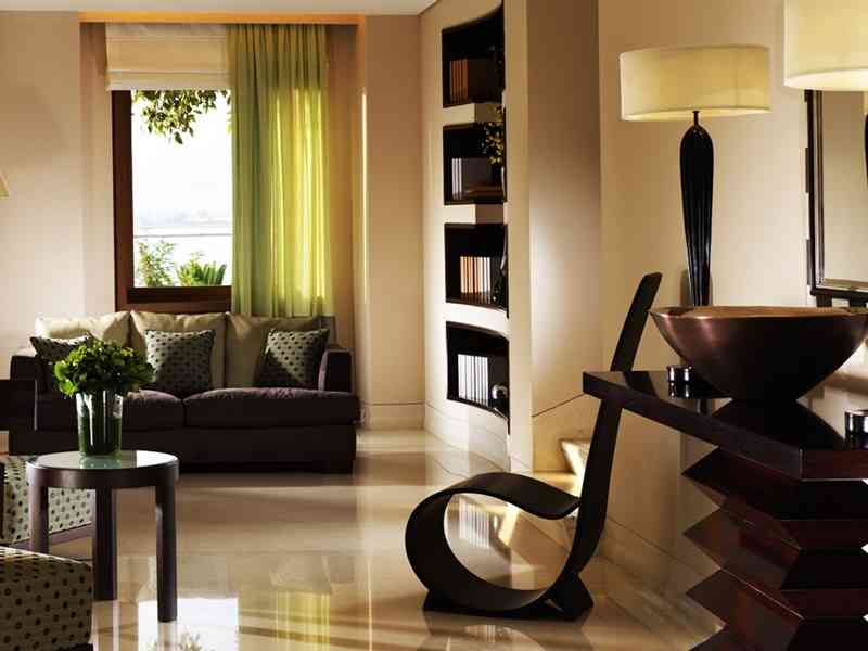 Amphitryon Hotel, Арголида