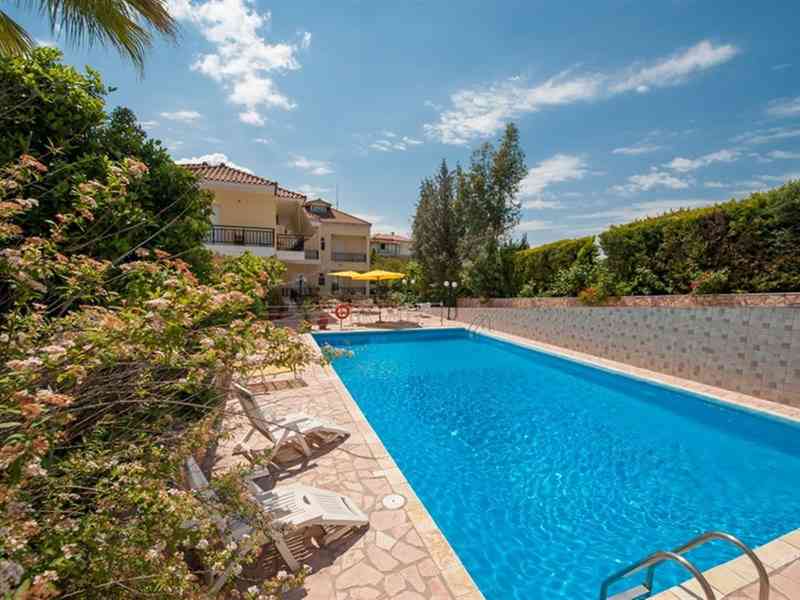 Athena Krestena, Илия