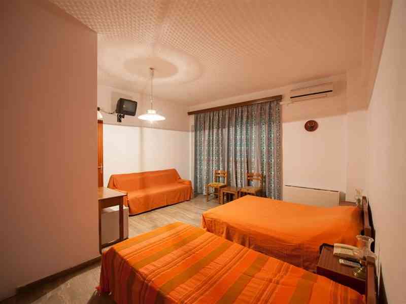 Athena Krestena, Илия