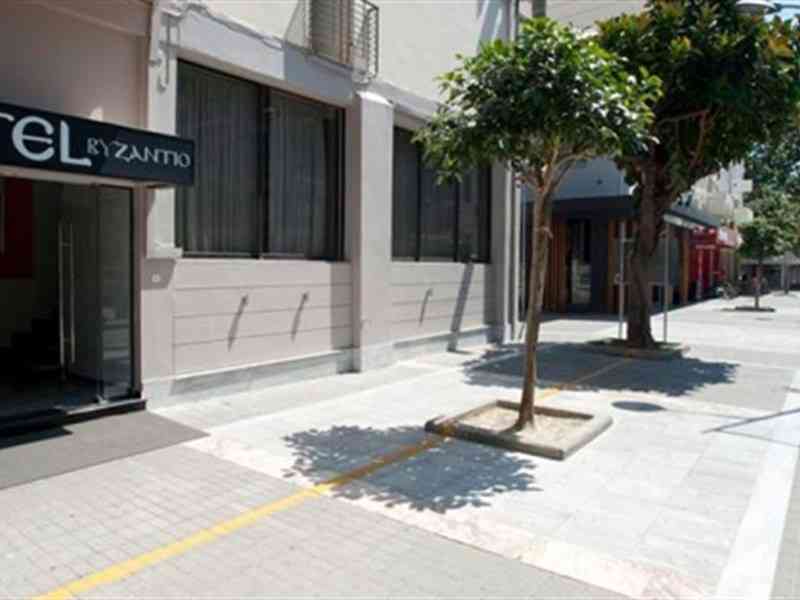 Byzantio Hotel, Месения