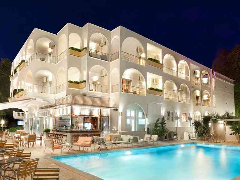 Kronos Hotel 