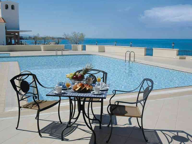 Messina Resort Hotel , Месения