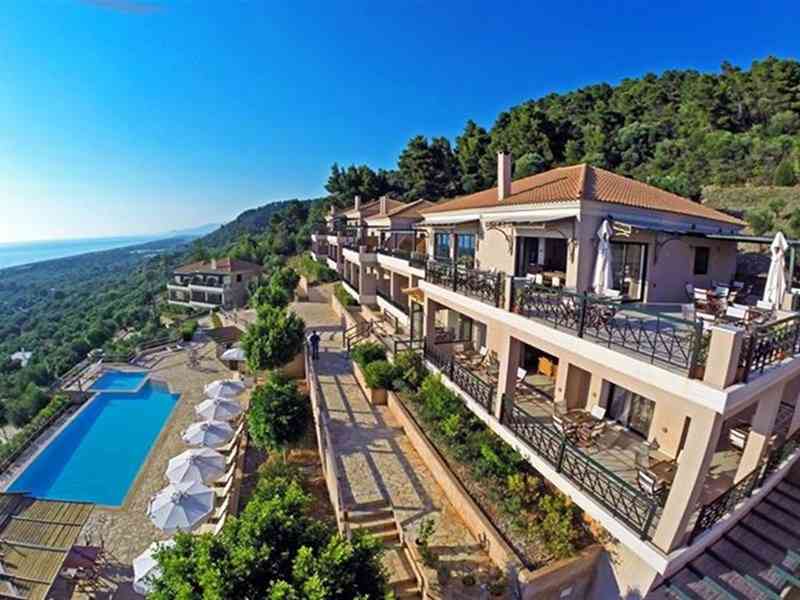 Natura Club Hotel, Месения