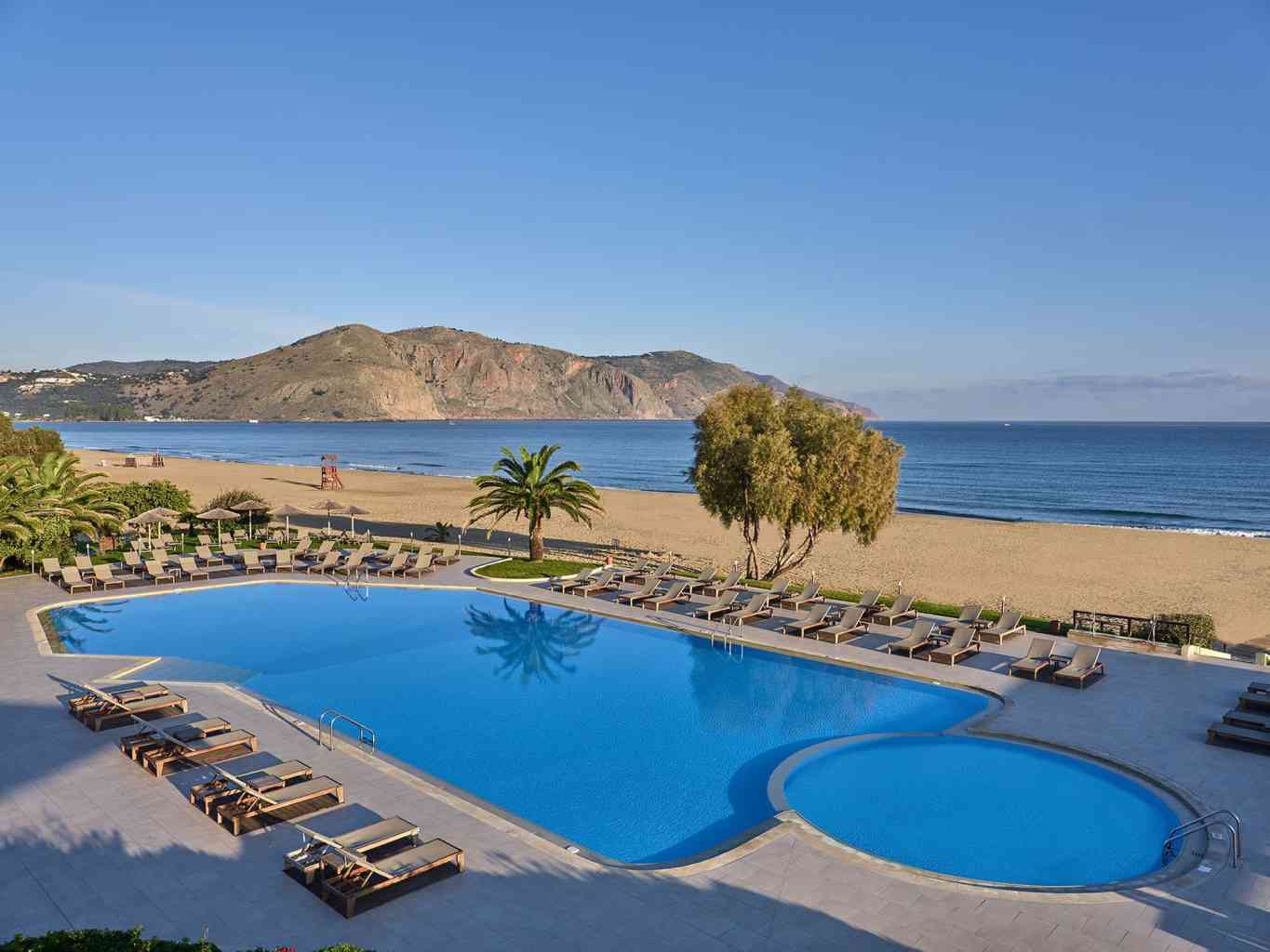 Pilot Beach Resort & Spa Hotel, Ханя