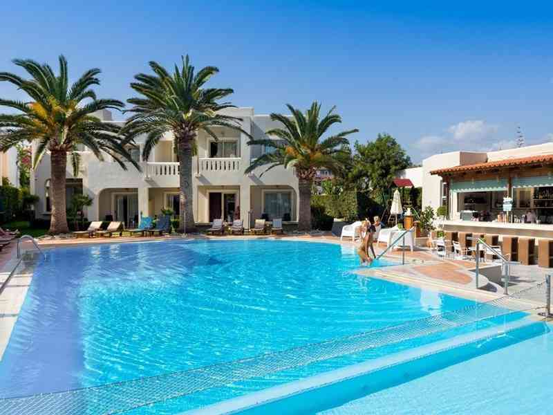 Amalthia Beach, Ханя