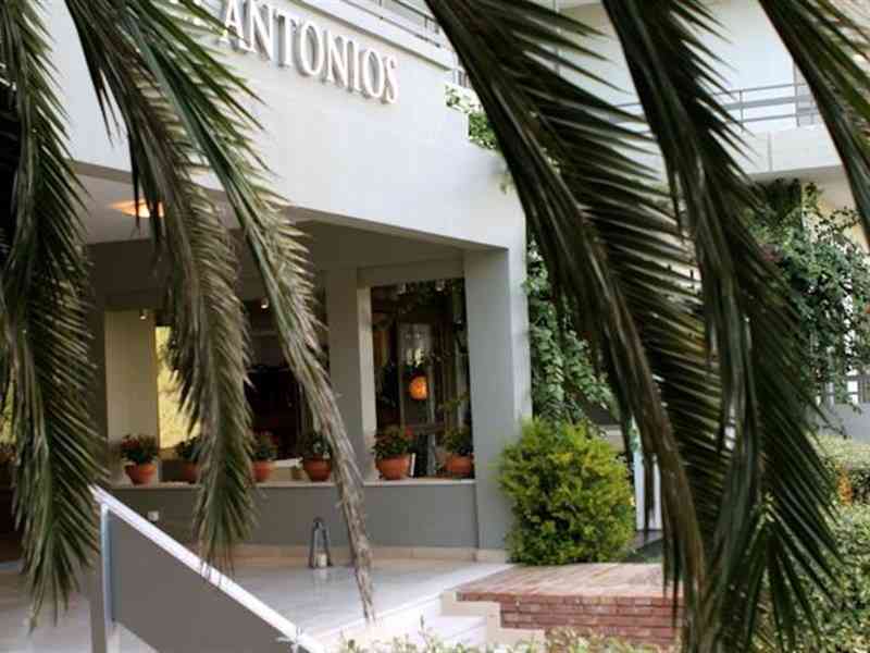 Antonios Hotel, Илия