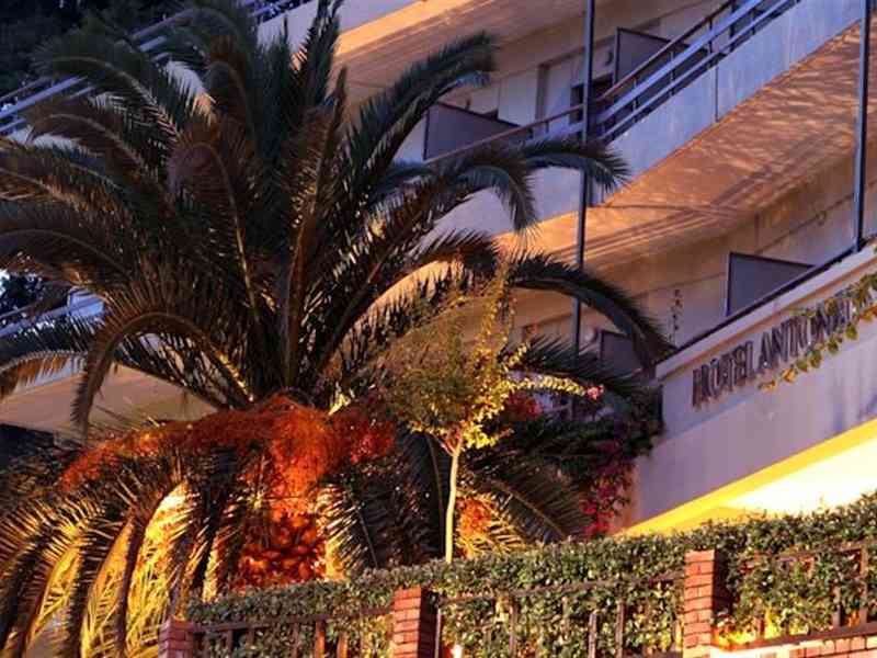 Antonios Hotel, Илия