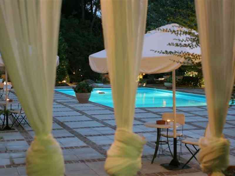 Antonios Hotel, Илия