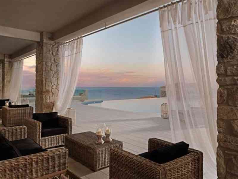 Camvillia Resort, Месения