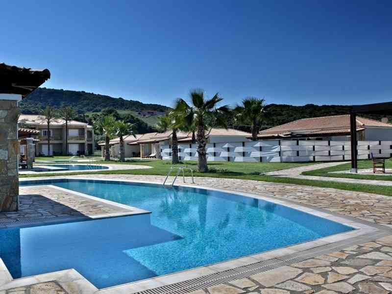 Olympia Golden Beach Resort & Spa, Илия