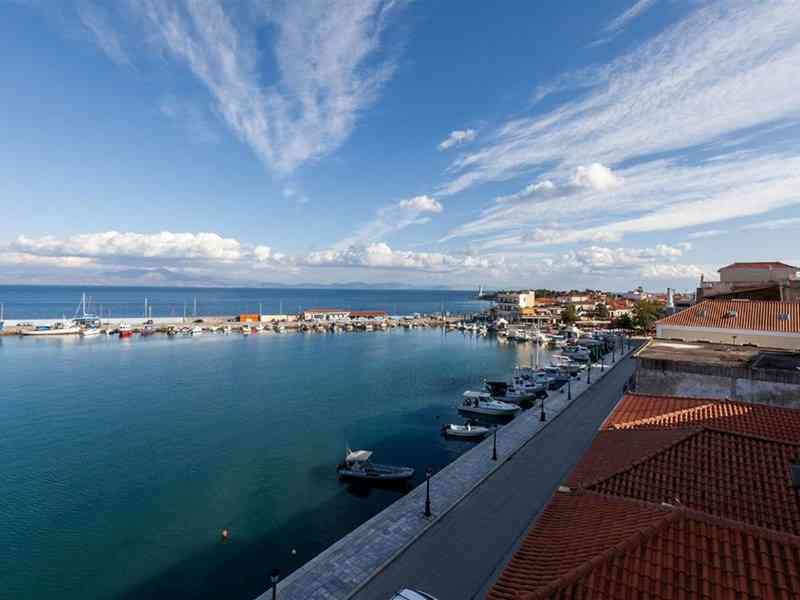 Pantheon Hotel, Лакония