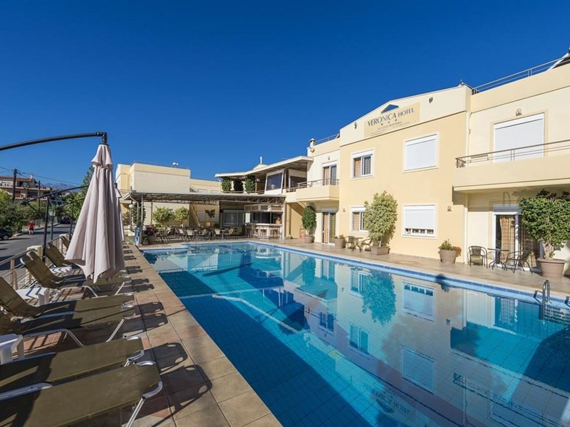 Veronika Hotel & Suites, Ханя