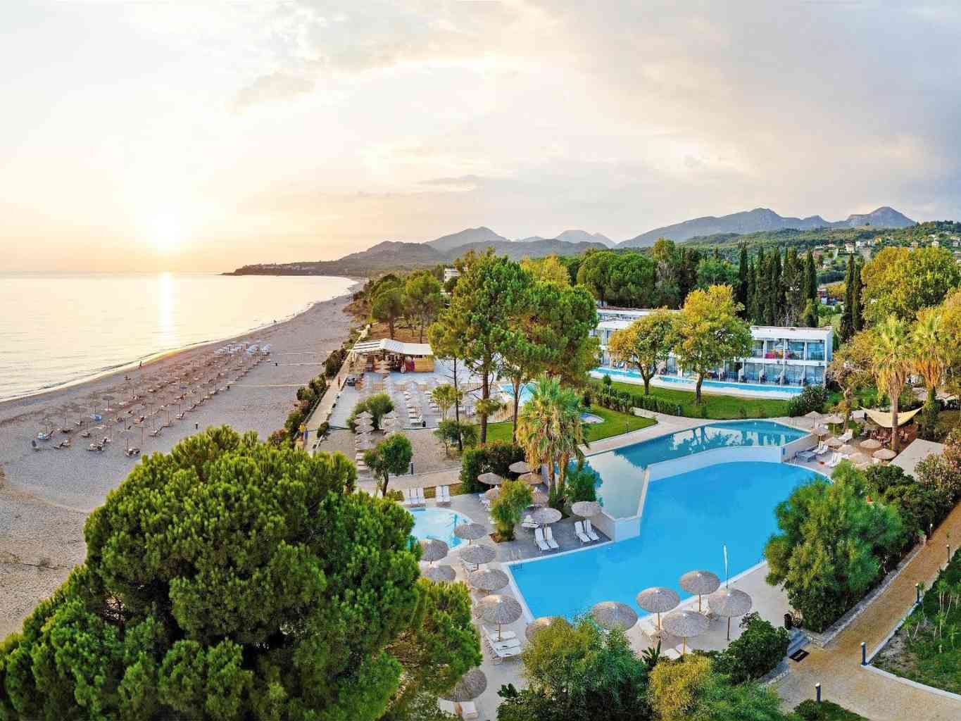 Ninos Grand Beach Resort, Превеза