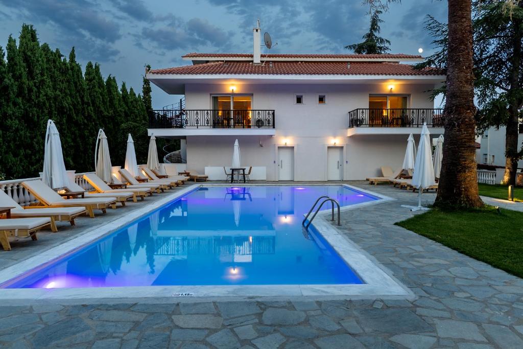 5 дни със закуска за двама през септември в Blue Bay Hotel - N. Iraklitsa, Кавала - Гърция