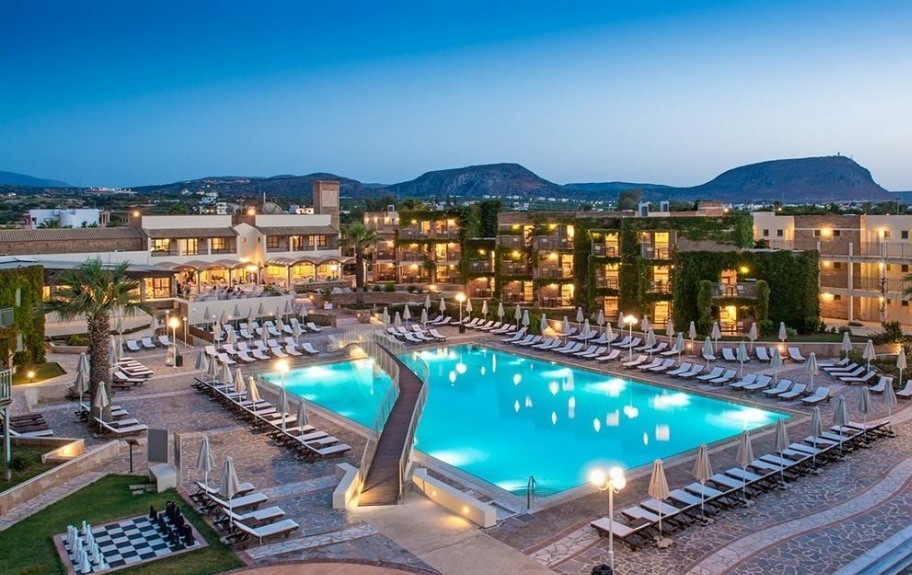 7 нощувки за двама възрастни в о-в Крит - Ираклион, Гърция в BELLA BEACH HOTEL 5 *