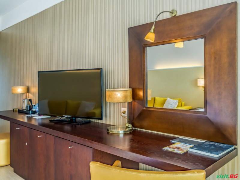 Барсело Роял Бийч, Слънчев бряг 20