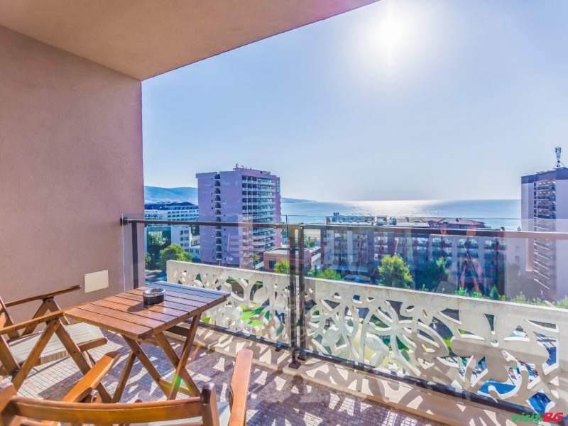 Барсело Роял Бийч, Слънчев бряг 24