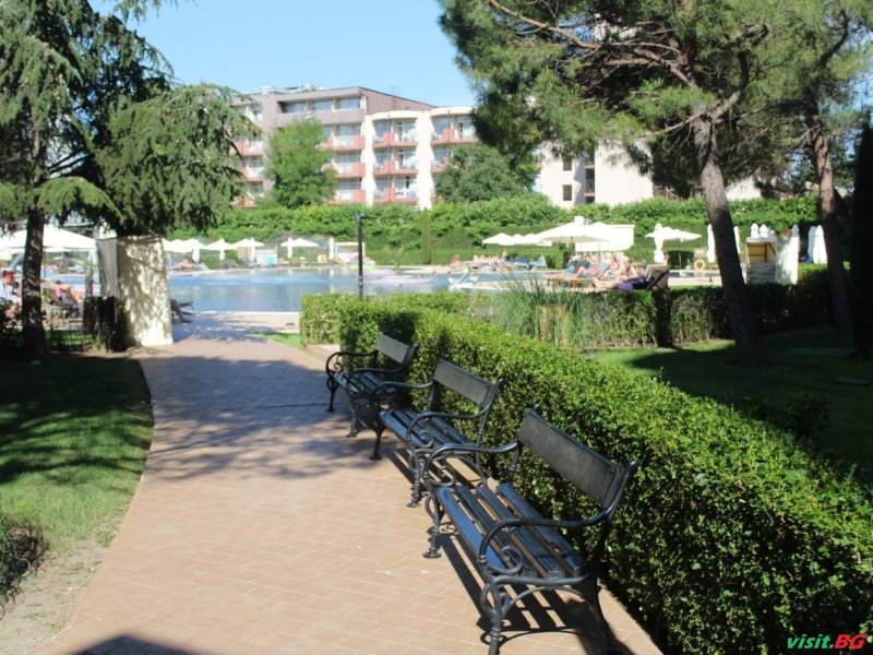 Барсело Роял Бийч, Слънчев бряг 50