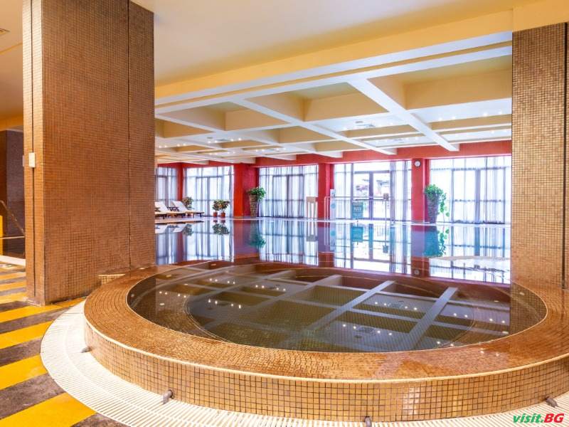 Барсело Роял Бийч, Слънчев бряг 38