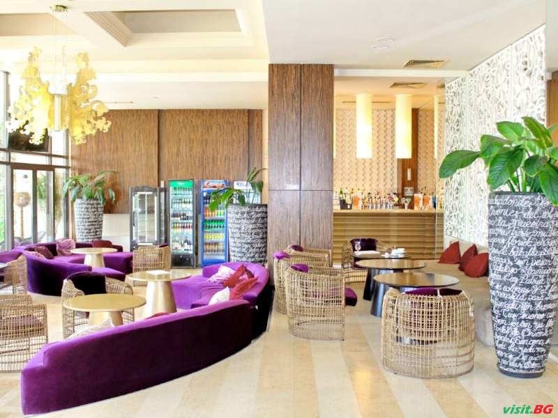 Барсело Роял Бийч, Слънчев бряг 8