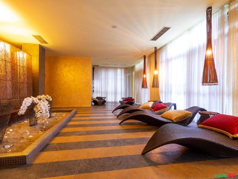 Барсело Роял Бийч, Слънчев бряг 36