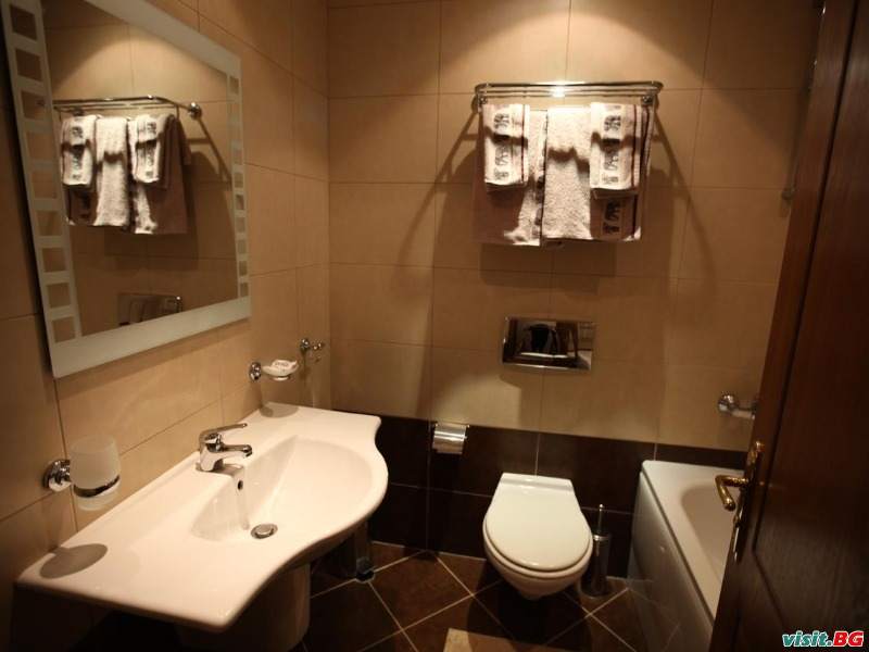 Хотел Роял Плаза, Боровец 13