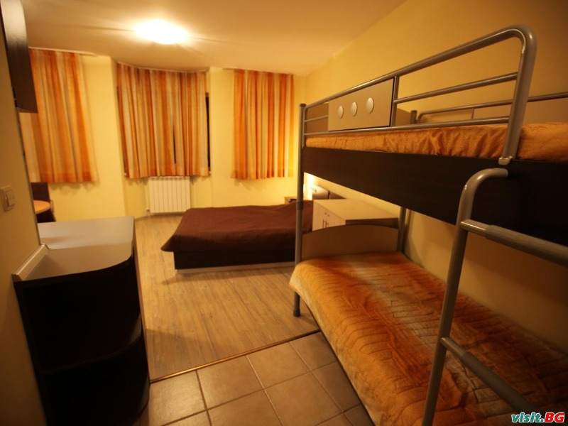 Хотел Роял Плаза, Боровец 15