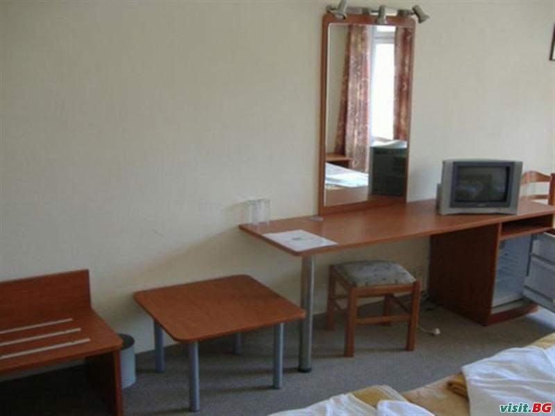 Грийн Парк, Китен 4