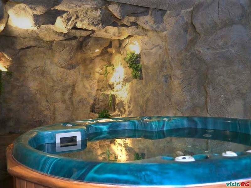 Кипарис, Враца 12