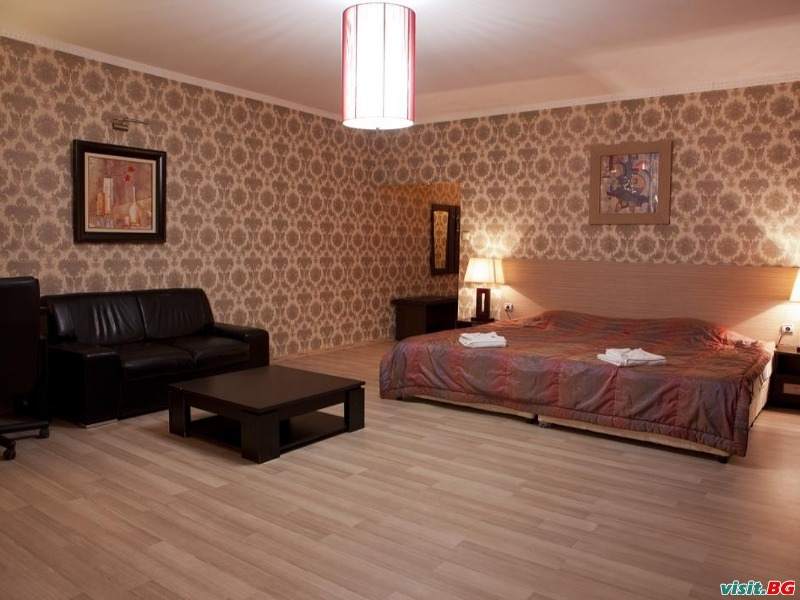 Хотел Максим, София 4