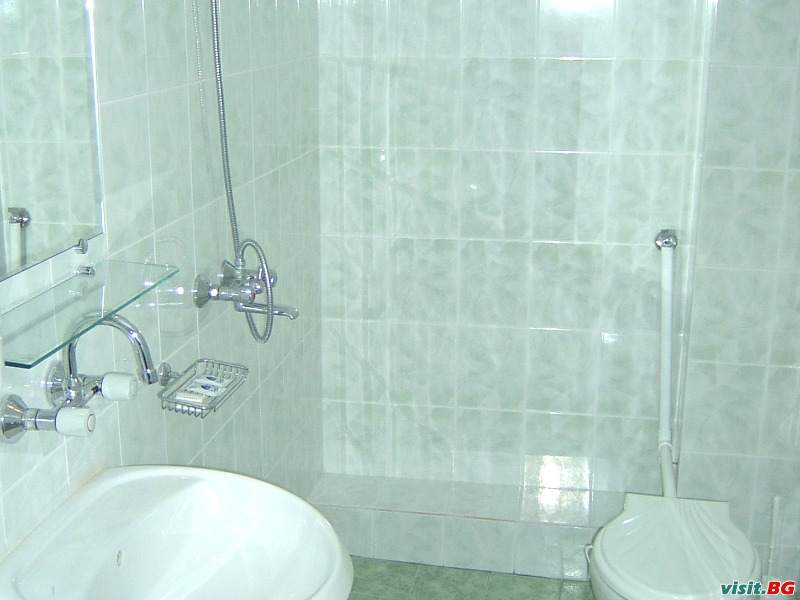 Хотел Genesis, Враца 8