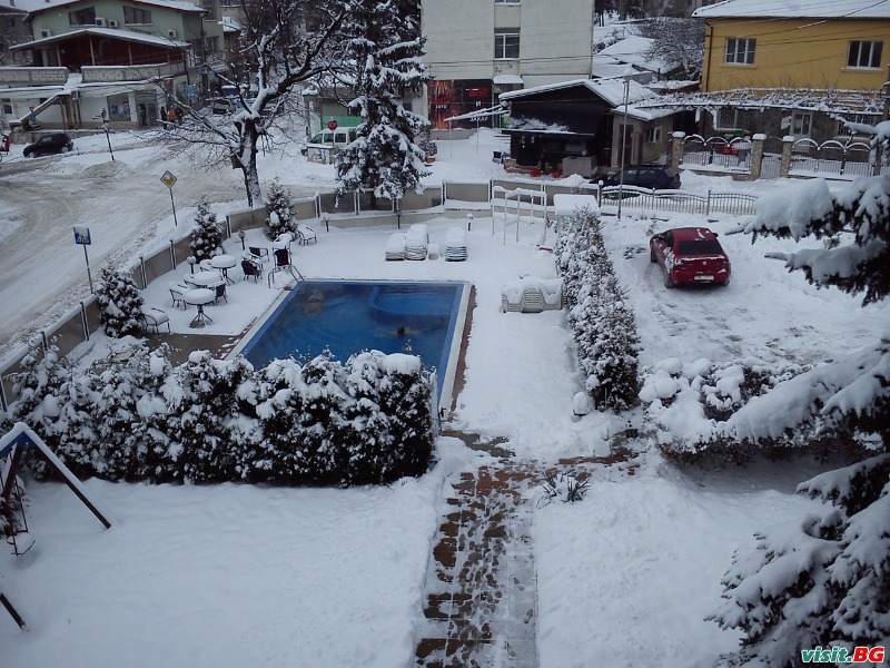 Хотел Германея, Сапарева баня 13