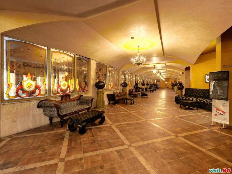 Империал палас, Слънчев бряг 11