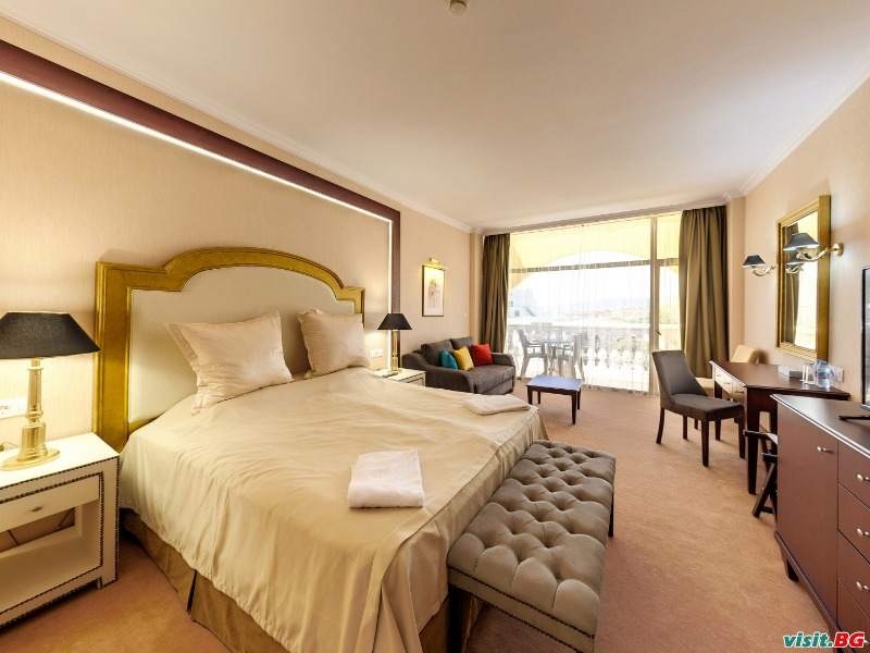 Империал палас, Слънчев бряг 40