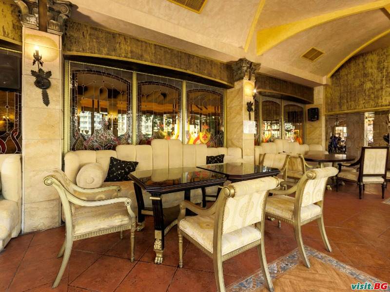 Империал палас, Слънчев бряг 17