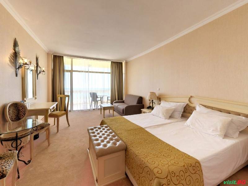 Империал палас, Слънчев бряг 32