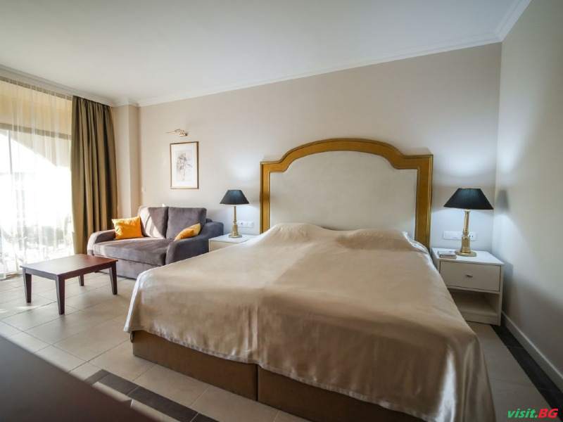 Империал палас, Слънчев бряг 31