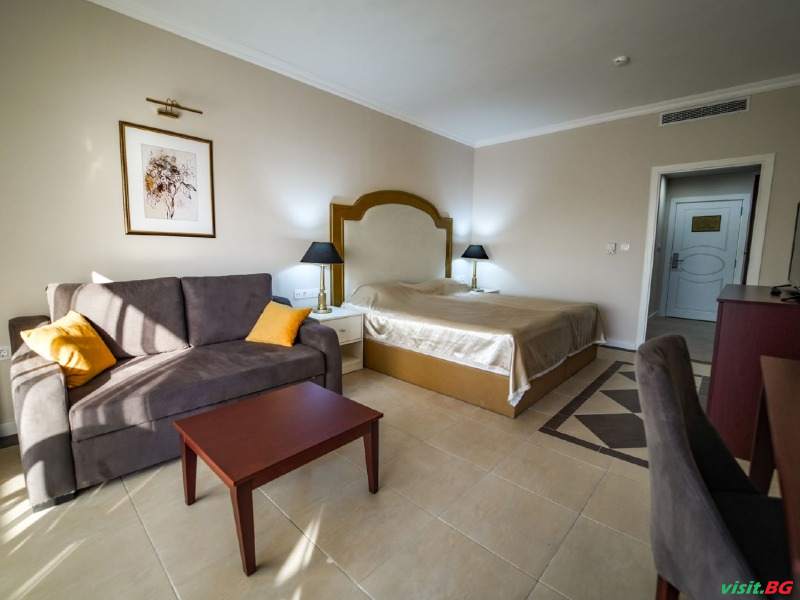 Империал палас, Слънчев бряг 34