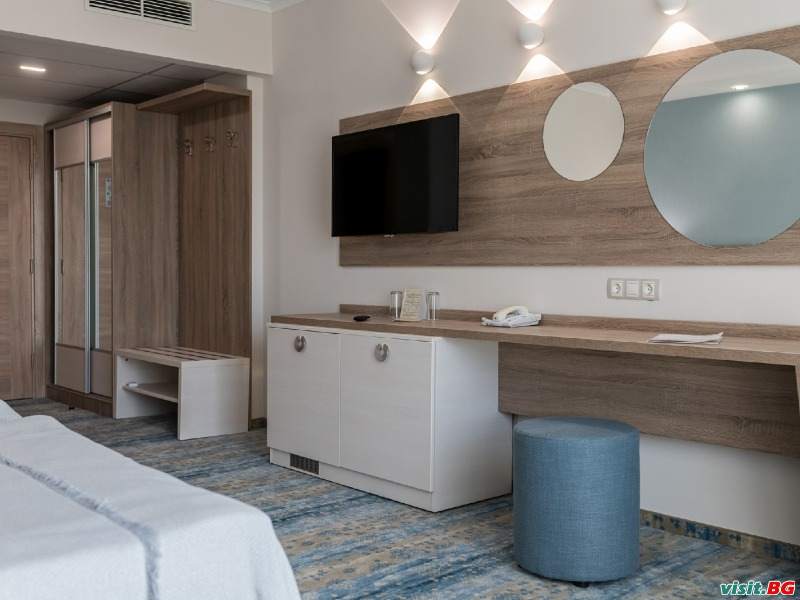 Хотел Нептун Бийч, Слънчев бряг 16