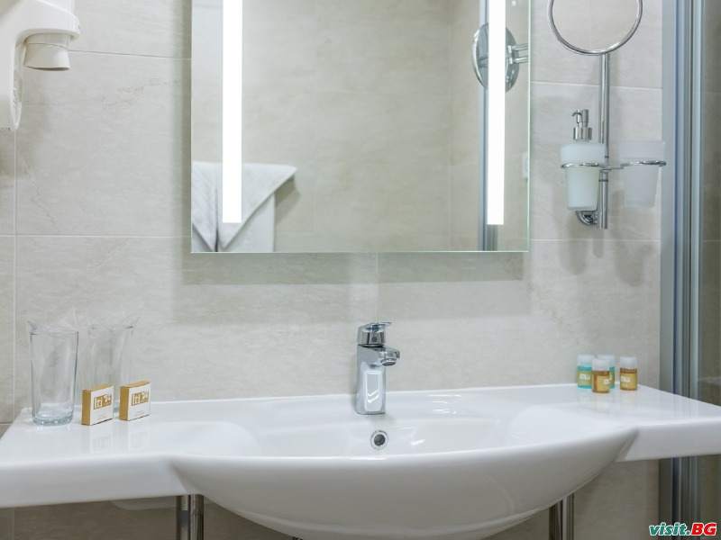 Хотел Нептун Бийч, Слънчев бряг 23