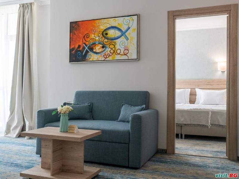 Хотел Нептун Бийч, Слънчев бряг 14