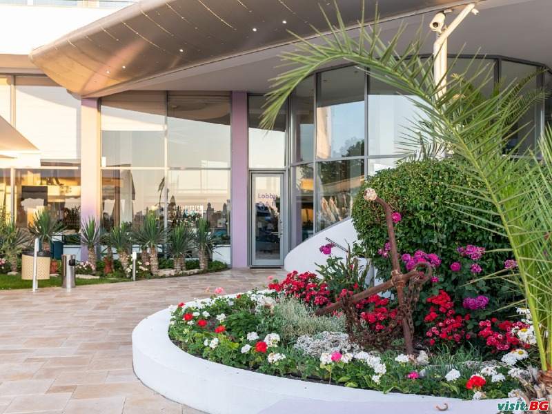 Хотел Нептун Бийч, Слънчев бряг