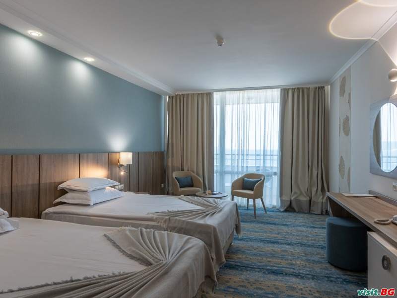 Хотел Нептун Бийч, Слънчев бряг 8