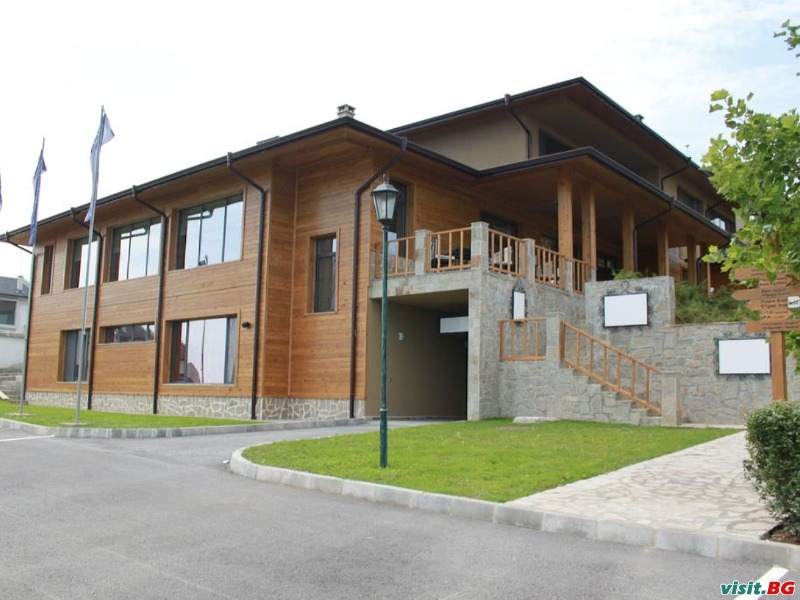 хотел Беркут, с.Брестник