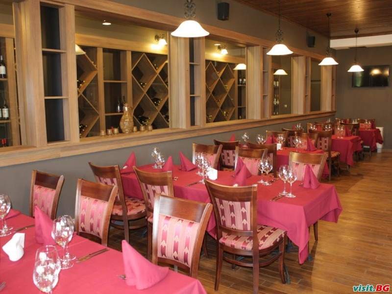 хотел Беркут, с.Брестник