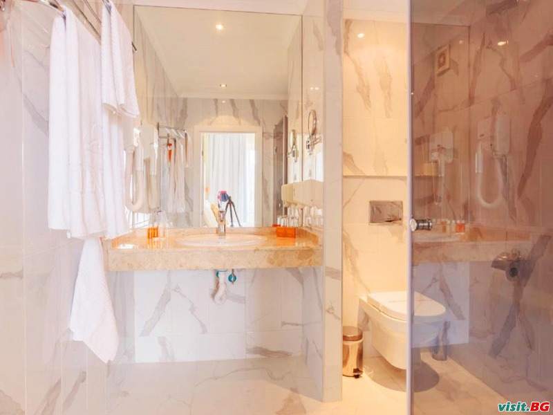 Сунео Клуб Серенити Бей, Царево 13