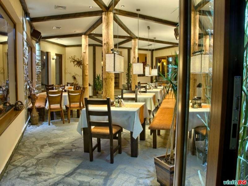 Семеен хотел Етерно, Цигов Чарк 10